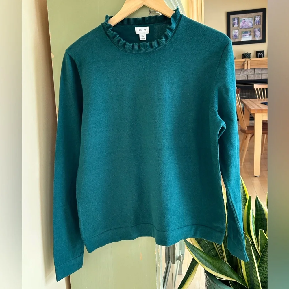 J. Crew Women’s 100% Cotton Ruffle Neck Sweater in Alpine Green Size XL EUC